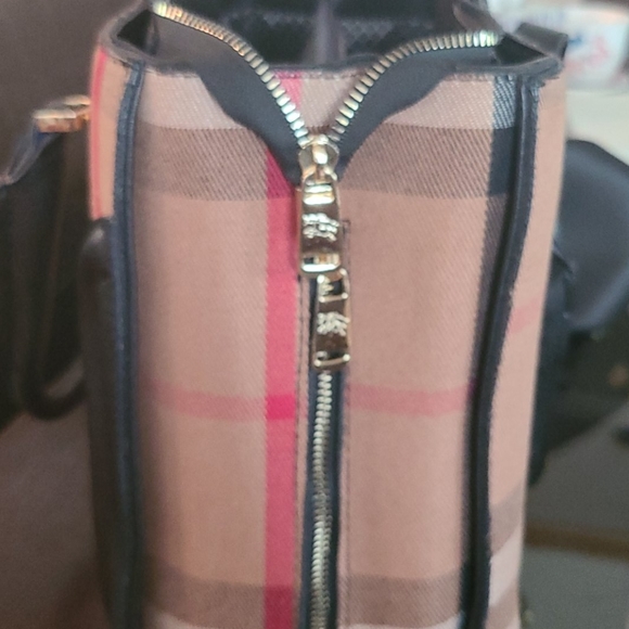 Purse. - Picture 3 of 3